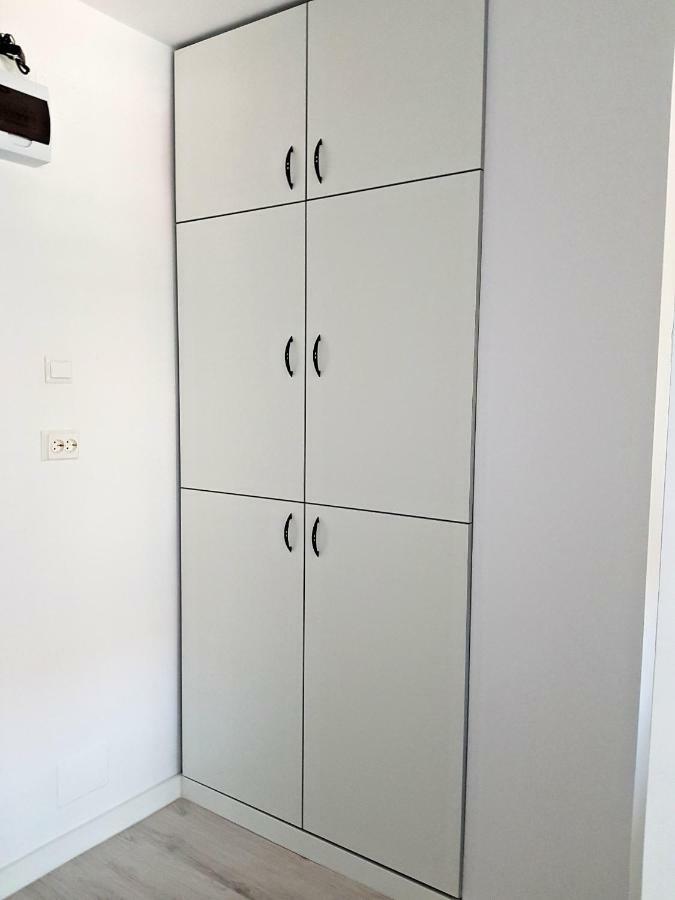 Alesia Apartment Oradea Luaran gambar